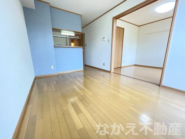 【居間・リビング】 | こちらの居間で趣味の時間をお楽しみください