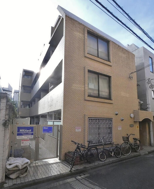 apartment 幡ヶ谷２丁目