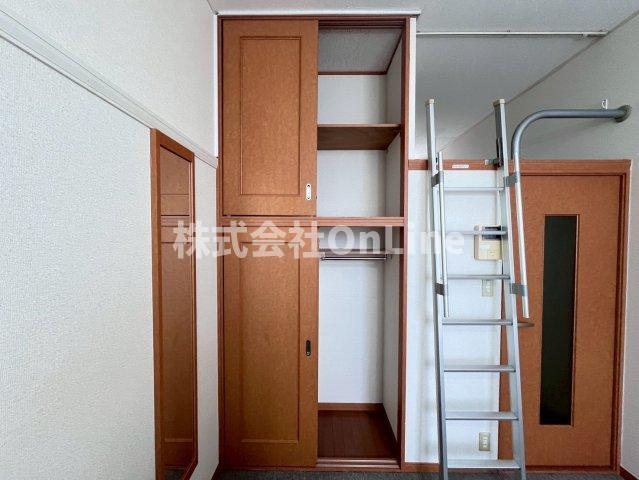 レオパレス八尾南の収納