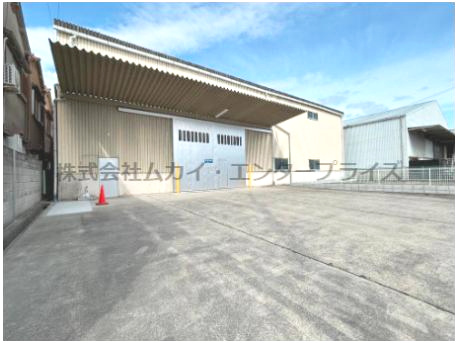 四宮植田倉庫の駐車場|駐車場です