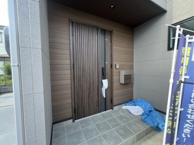 【玄関】 | セルリアンステージ　岩国市中津町三丁目　2号棟