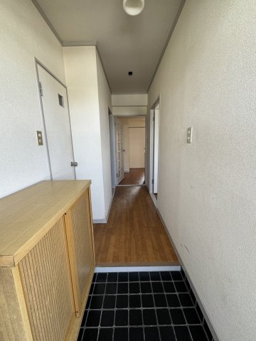 ジャルジョイハイツの玄関|きれいな玄関です