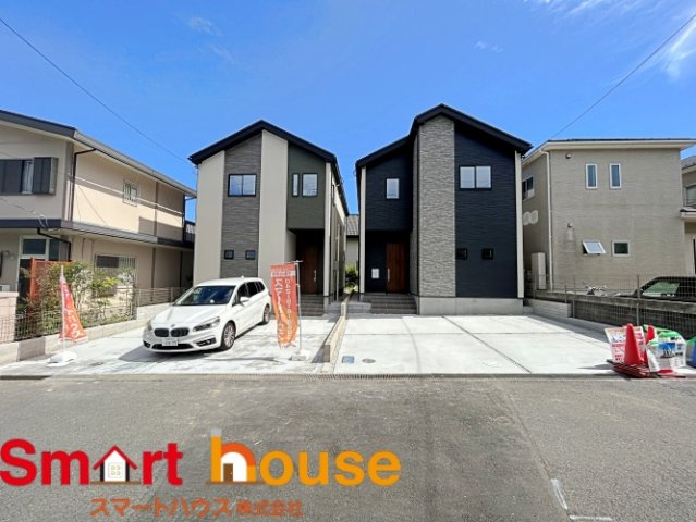 町田市成瀬台　新築２棟の外観|【担当者オススメポイント】
〇車2台並列駐車可能！
〇主寝室10帖＋WIC♪
〇新生活がスタートしやすい住環境♪
〇床暖房・シャッター標準搭載！！