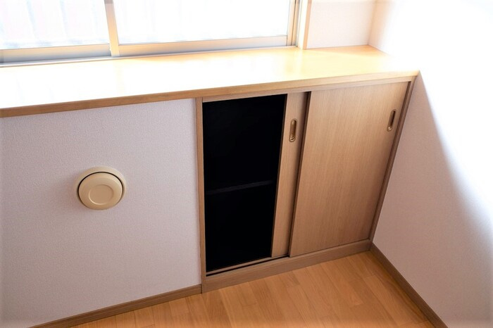 マーヴェラスの洋室|洋室②下部収納