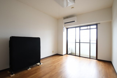 【洋室】 | ブルージュ喜志