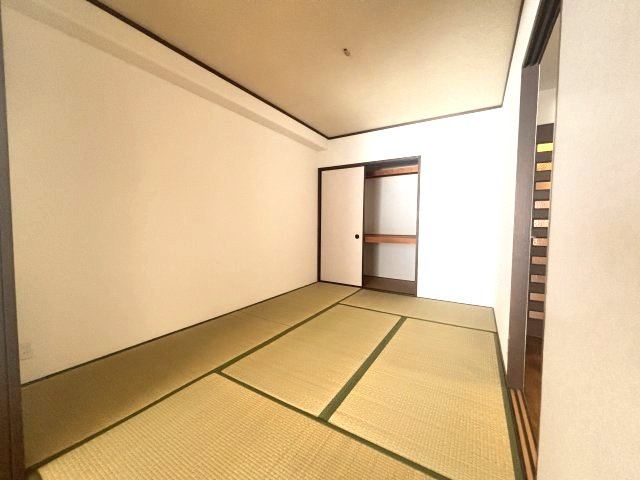 サンプラザ本山南の寝室