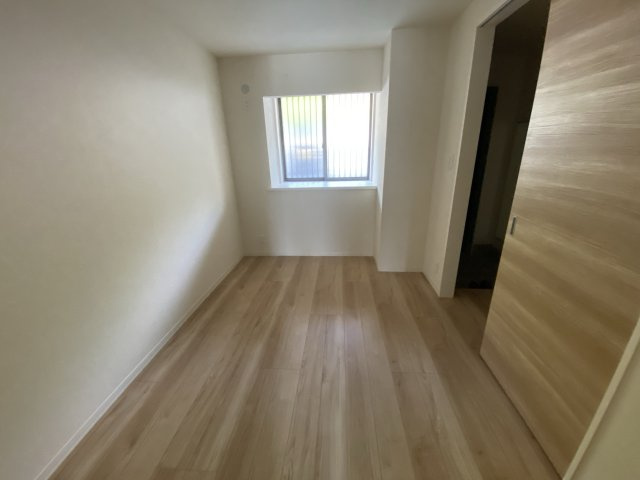 オカバ姫路青山シャーメゾン B棟の寝室