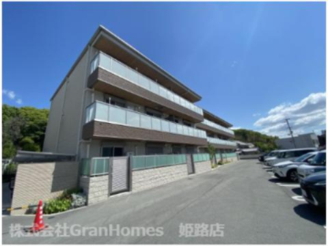 オカバ姫路青山シャーメゾン B棟