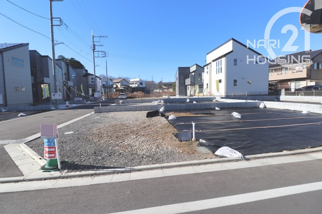 【前面道路含む現地写真】 | 東大和市芋窪4丁目　売地　全12区画　2号区 | 前面道路含む現地写真です