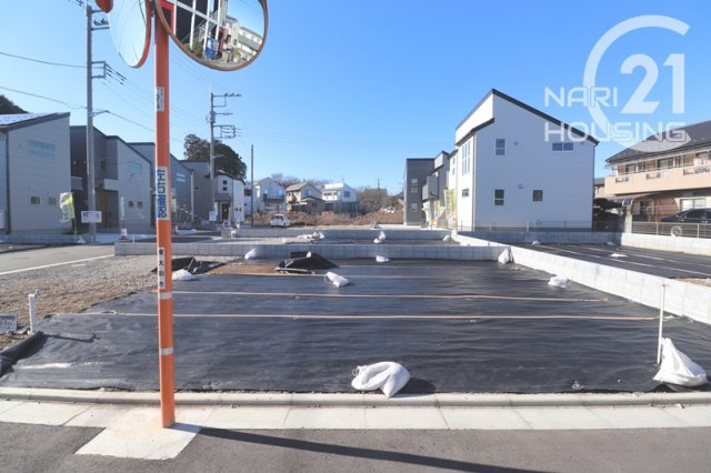【前面道路含む現地写真】 | 東大和市芋窪4丁目　売地　全12区画　2号区 | 前面道路含む現地写真です