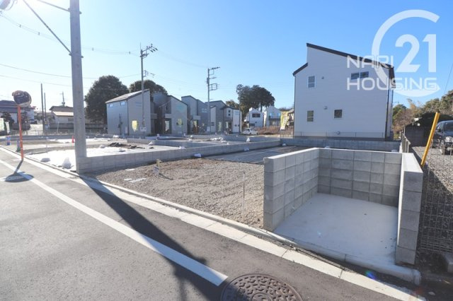 【前面道路含む現地写真】 | 東大和市芋窪4丁目　売地　全12区画　2号区 | 前面道路含む現地写真です
