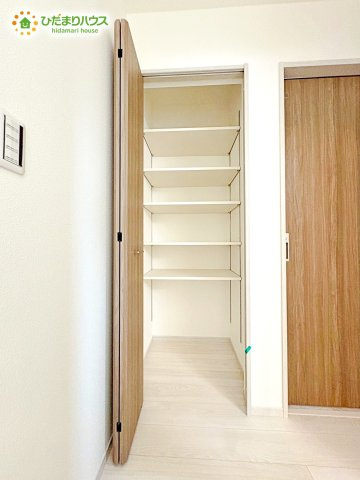 熊谷市久下　新築一戸建て　いろどりアイタウン　02の収納|収納スペース豊富です