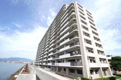 【外観】 | 【上質リノベ】パラッシオ楽々園シービスタ | 現地（2025年6月6日9：00頃）撮影