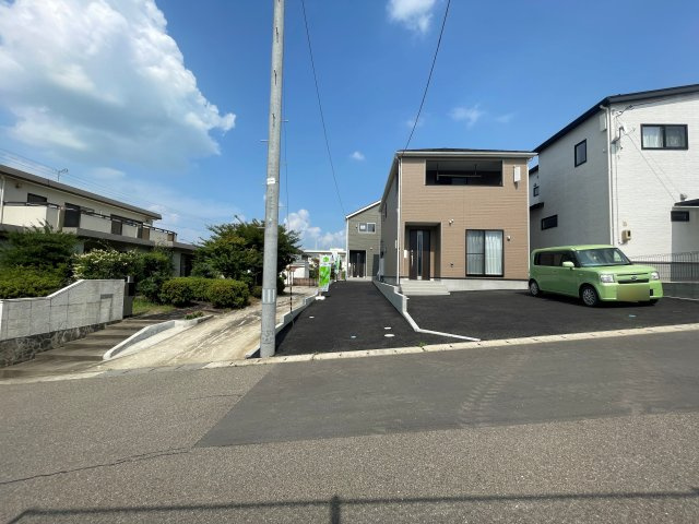 新築戸建・建売　二本松市金色第2　CRADLE　GARDEN　全2棟の駐車場