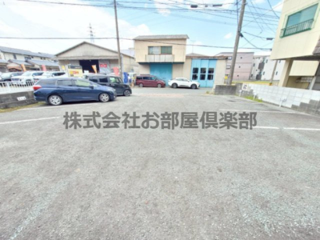 ウッディーハイツの駐車場