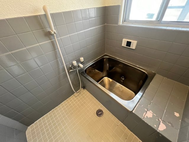 北舞子１丁目貸家の浴室