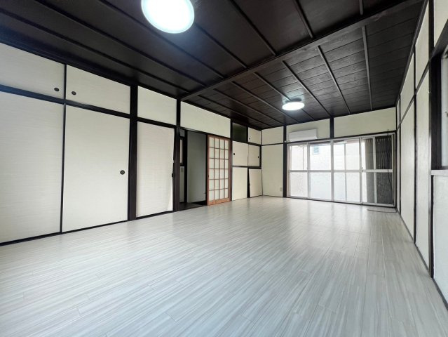 北舞子１丁目貸家の寝室