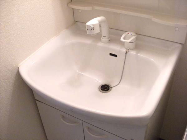 アンプルールフェールフォルスの独立洗面台|使いやすい独立洗面台です