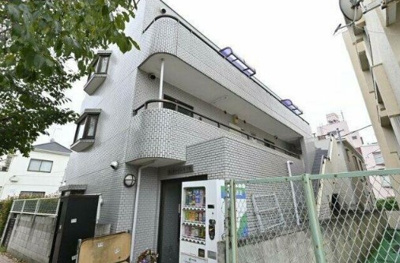 【外観】 | ランドハイム東中野 | 鉄筋コンクリート造のがっちりとした建物。