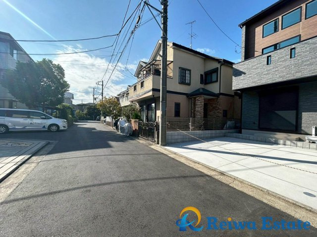 新築戸建　茅ヶ崎市香川3丁目の前面道路含む現地写真