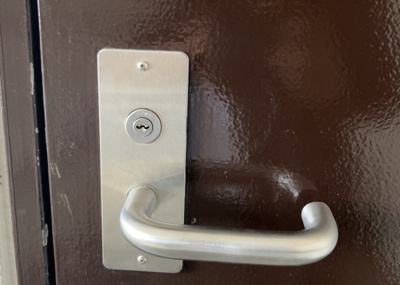 【防犯設備】 | 藤和南町田ハイタウン | 当然のことではありますが、オートロックやセンサーライト、ホームセキュリティーなどの防犯設備があれば、小さいお子様がいるご家庭も安心ですよね！まず物件購入の際は、防犯設備もチェックするようにしましょう。