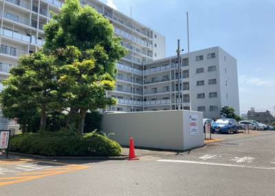 【構造・工法・仕様】 | 藤和南町田ハイタウン | ＲＣ造、Reinforced Concreteは直訳すると補強されたコンクリートです。主に柱や梁・床・壁が鉄筋とコンクリートで構成おり、鉄筋を組んだ型枠にコンクリートを流し込んで固めたものを指します。