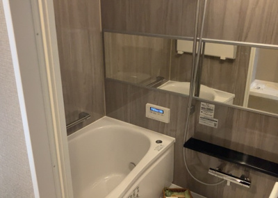 【浴室】 | 藤和南町田ハイタウン | 入浴時の快適さも大事なことですが、綺麗な状態を維持できなければ気持ちよく入浴できません。毎日の掃除が楽という点は大事なポイントになります！カビが生えにくく掃除がしやすい、壁や浴槽を選ぶといいでしょう。