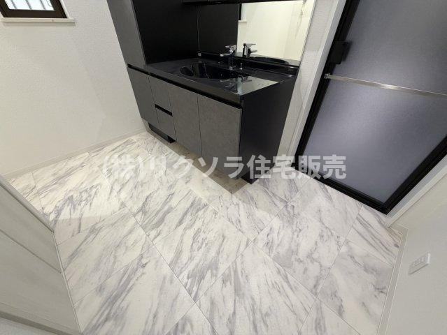 島頭４丁目　中古一戸建ての脱衣所|■物件内覧・資金計画相談・住宅ローン相談、リフォーム相談、お問合せ受付中■
※当日・翌日のご内覧、ご相談はお電話でのお問合せがスムーズです！