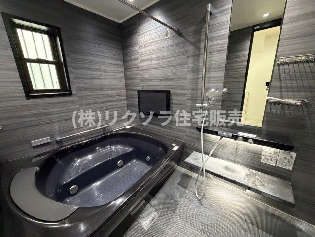 島頭４丁目　中古一戸建ての浴室|高級感あふれる浴室
■物件内覧・資金計画相談・住宅ローン相談、リフォーム相談、お問合せ受付中■
※当日・翌日のご内覧、ご相談はお電話でのお問合せがスムーズです！