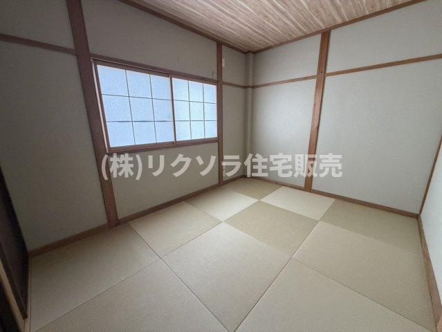 島頭４丁目　中古一戸建ての子供部屋|琉球畳の和室6.0帖
■物件内覧・資金計画相談・住宅ローン相談、リフォーム相談、お問合せ受付中■
※当日・翌日のご内覧、ご相談はお電話でのお問合せがスムーズです！