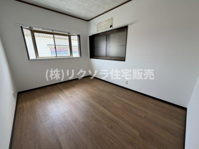 島頭４丁目　中古一戸建ての洋室|洋室6.0帖
■物件内覧・資金計画相談・住宅ローン相談、リフォーム相談、お問合せ受付中■
※当日・翌日のご内覧、ご相談はお電話でのお問合せがスムーズです！
