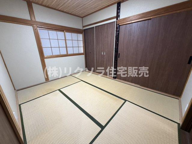 島頭４丁目　中古一戸建ての和室|和室6.0帖
■物件内覧・資金計画相談・住宅ローン相談、リフォーム相談、お問合せ受付中■
※当日・翌日のご内覧、ご相談はお電話でのお問合せがスムーズです！
