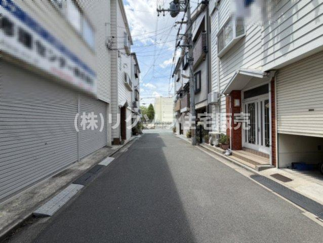 島頭４丁目　中古一戸建ての前面道路含む現地写真|前道　南　幅員4.7ｍ
■物件内覧・資金計画相談・住宅ローン相談、リフォーム相談、お問合せ受付中■
※当日・翌日のご内覧、ご相談はお電話でのお問合せがスムーズです！