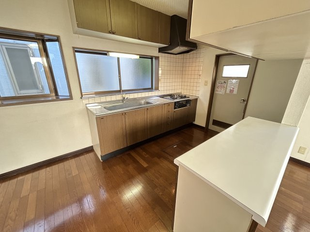 高野台住宅Aのキッチン|キッチンでお料理をお楽しみください