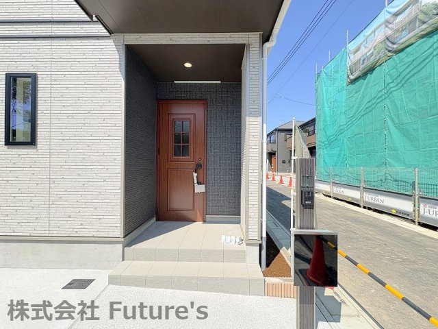 三郷市早稲田7丁目　新築戸建　全4棟　D号棟のエントランス|玄関アプローチ