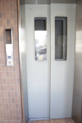 【シャワールーム】 | リトルジャーニー | エレベーター