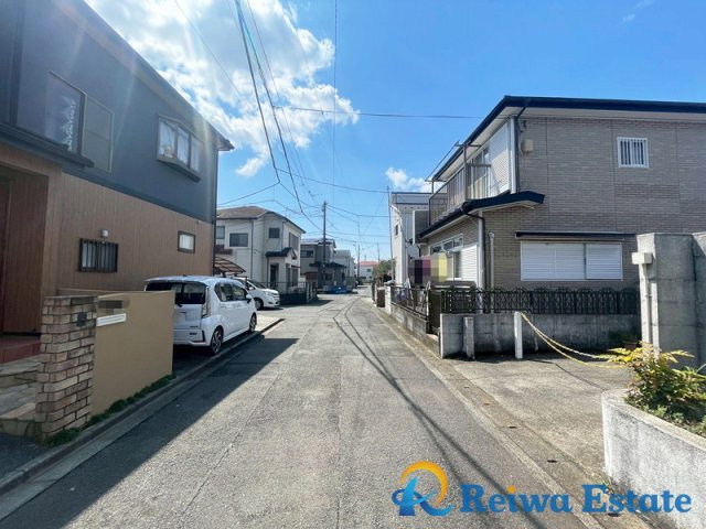 売地　高座郡寒川町小谷3丁目の前面道路含む現地写真