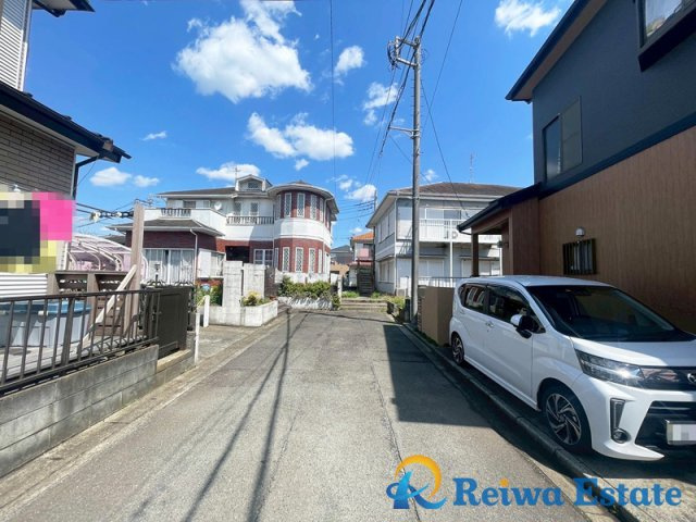 売地　高座郡寒川町小谷3丁目の前面道路含む現地写真