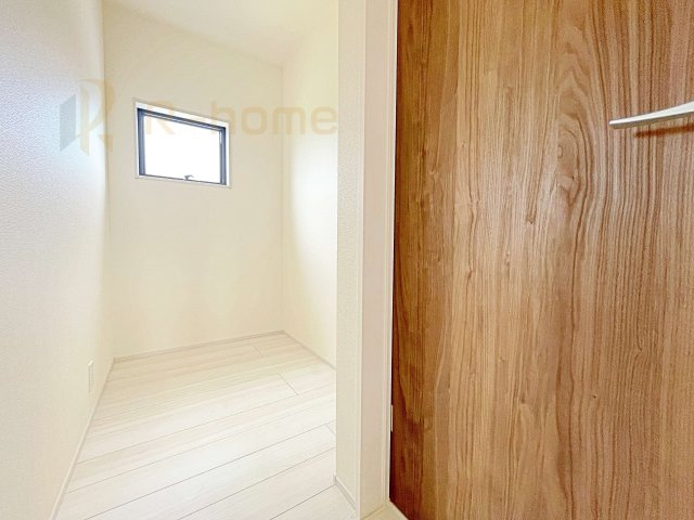 笠間市笠間第10　新築戸建て　1号棟のその他|収納やワークスペースなど、ライフスタイルに合わせて活用できるストレージルーム！