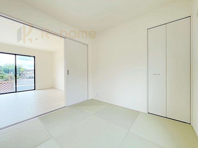 笠間市笠間第10　新築戸建て　1号棟の和室|フローリングより衝撃が少ない和室は、ご両親のお部屋やキッズスペース、客間としても活用頂けます。