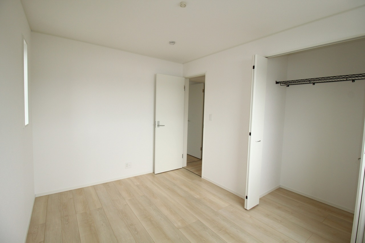 クレイドルガーデン第1　1号棟の洋室|2F　西の部屋　6.0帖