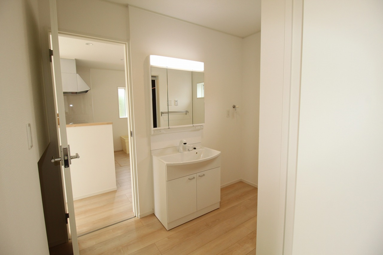 クレイドルガーデン第1　1号棟の独立洗面台