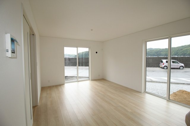 クレイドルガーデン第1　1号棟の居間・リビング|LDK 　17.0帖