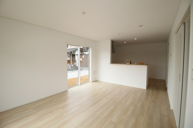 クレイドルガーデン第1　1号棟の居間・リビング|LDK　17.0帖