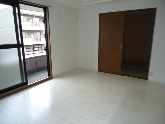 ラフォーレ２１の居間・リビング|リビング