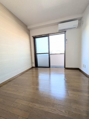 【居間・リビング】 | アドリームＺＥＮ | ３階明るい角部屋