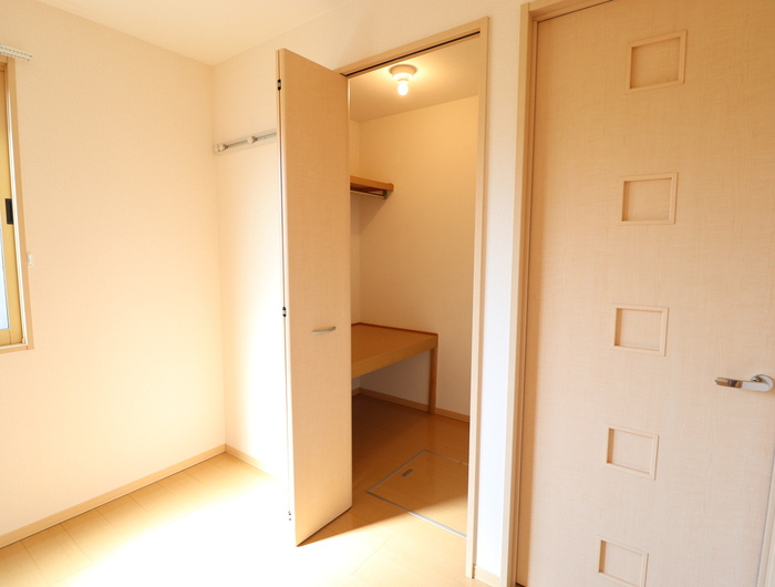 熊本市南区白藤４丁目のアパートの収納