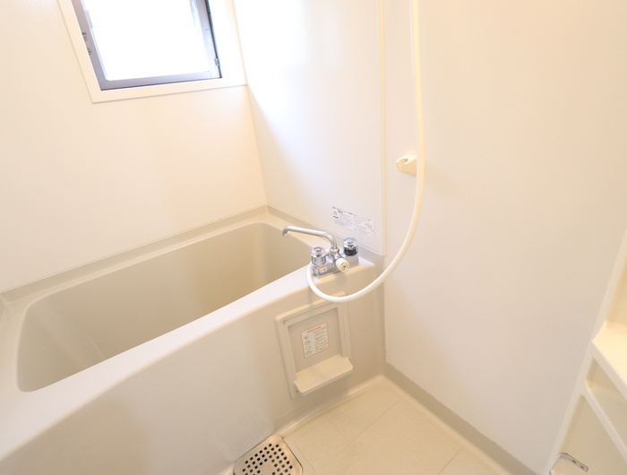 熊本市南区白藤４丁目のアパートの浴室