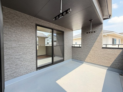 【バルコニー】