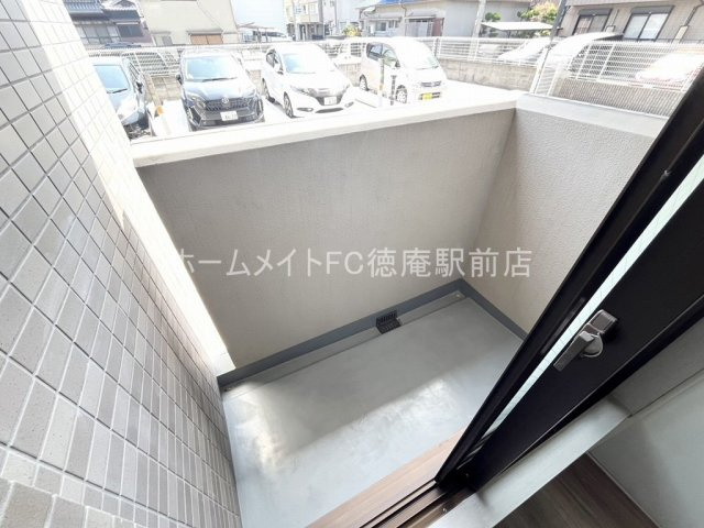 大阪市鶴見区浜３丁目の賃貸マンションのバルコニー